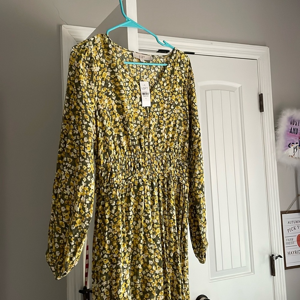 Floral loft size small dress